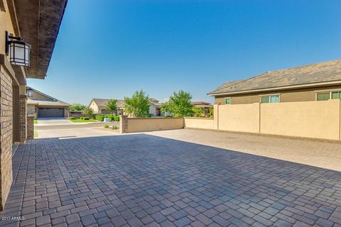 2033 E Aris Dr, Gilbert, AZ 85298 photo 11