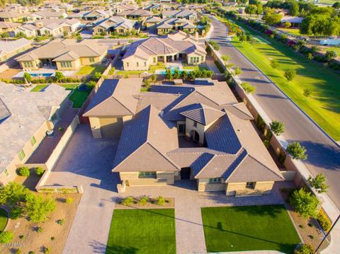 2033 E Aris Dr, Gilbert, AZ 85298 photo 4