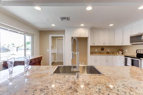 402 E Kachina Trl, Phoenix, AZ 85042 photo 6