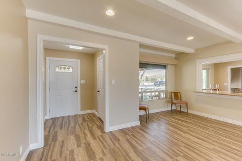 402 E Kachina Trl, Phoenix, AZ 85042 photo 8