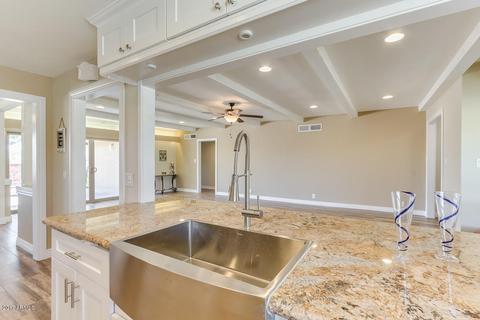 402 E Kachina Trl, Phoenix, AZ 85042 photo 14