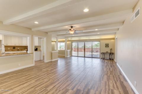402 E Kachina Trl, Phoenix, AZ 85042 photo 2