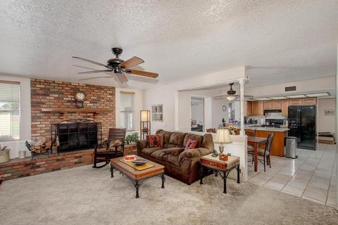 627 E Harwell Rd, Gilbert, AZ 85234 photo 3
