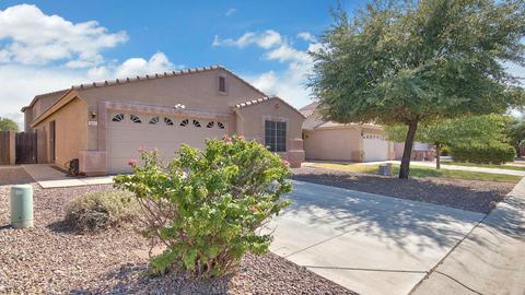 825 E Lamonte St, San Tan Valley, AZ 85140