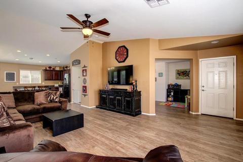 2017 E Saddlebrook Rd, Gilbert, AZ 85298 photo 2