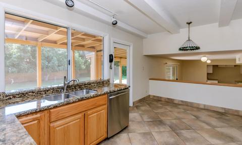 5725 N 3rd St, Phoenix, AZ 85012 photo 8