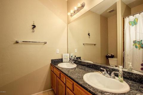 4901 E Robin Ln, Phoenix, AZ 85054 photo 6