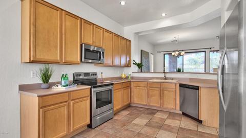 5043 E Robin Ln, Phoenix, AZ 85054 photo 10