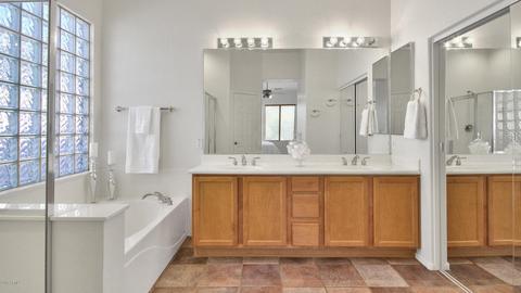 5043 E Robin Ln, Phoenix, AZ 85054 photo 19