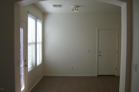 1942 Emily Ln, Gilbert, AZ 85295 photo 8