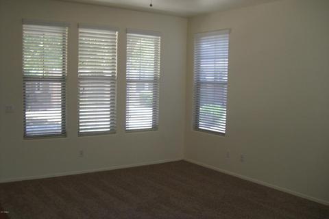 1942 Emily Ln, Gilbert, AZ 85295 photo 5