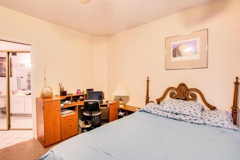 1352 E Highland Ave #213, Phoenix, AZ 85014 photo 17