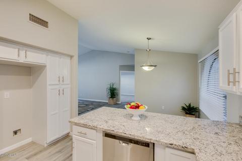 661 E Devon Dr, Gilbert, AZ 85296 photo 9