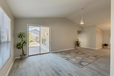 661 E Devon Dr, Gilbert, AZ 85296 photo 3