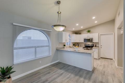 661 E Devon Dr, Gilbert, AZ 85296 photo 5