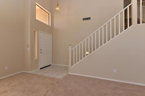1458 E Black Diamond Dr, Gilbert, AZ 85296 photo 3