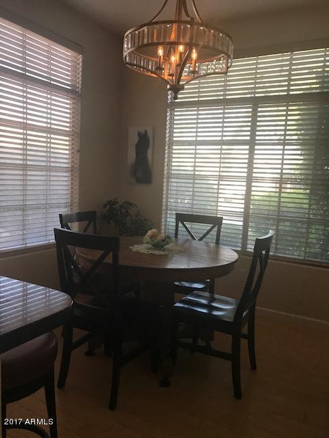 1086 W Laurel Ave, Gilbert, AZ 85233 photo 3