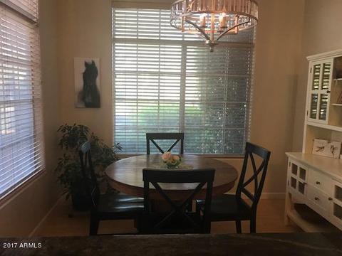 1086 W Laurel Ave, Gilbert, AZ 85233 photo 4