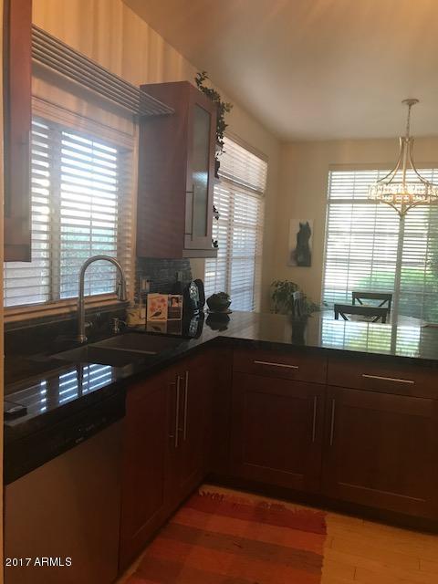 1086 W Laurel Ave, Gilbert, AZ 85233 photo 2