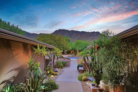 4461 E Horseshoe Rd, Phoenix, AZ 85028 photo 8