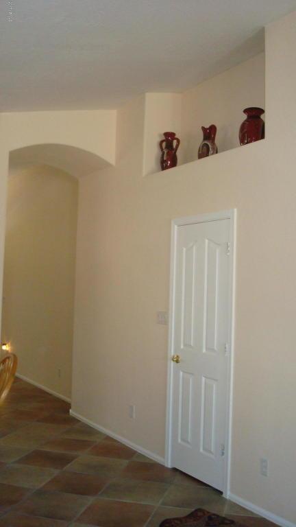 504 E Cantebria Dr, Gilbert, AZ 85296 photo 9