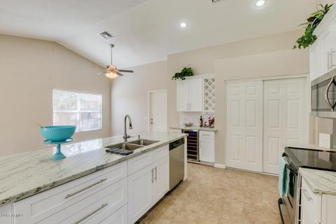 4019 E Taro Ln, Phoenix, AZ 85050 photo 12