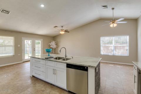 4019 E Taro Ln, Phoenix, AZ 85050 photo 11