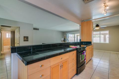 3018 E Cheery Lynn Rd, Phoenix, AZ 85016 photo 4
