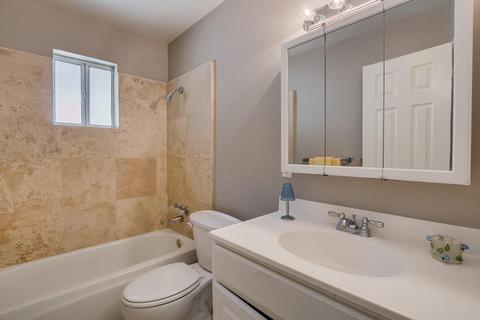 3018 E Cheery Lynn Rd, Phoenix, AZ 85016 photo 9