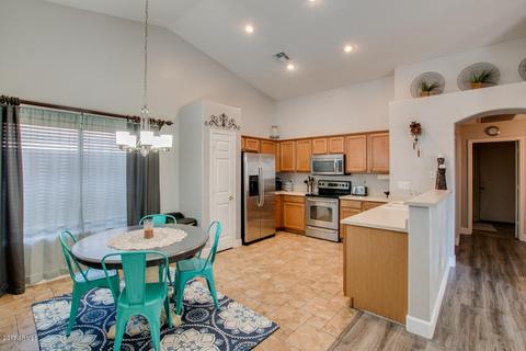 3302 E Woodside Way, Gilbert, AZ 85297 photo 9