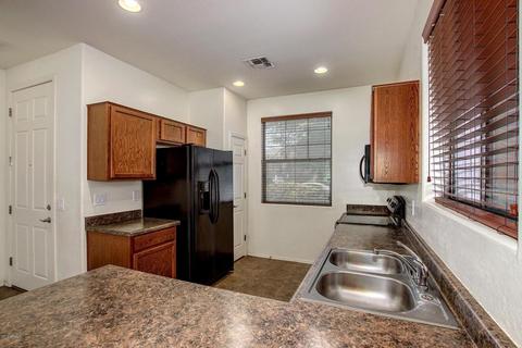 1244 E Frances Ln, Gilbert, AZ 85295 photo 3