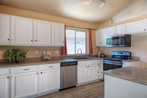 3230 E Behrend Dr, Phoenix, AZ 85050 photo 4
