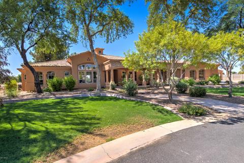 945 Elgin St, Gilbert, AZ 85295 photo 2