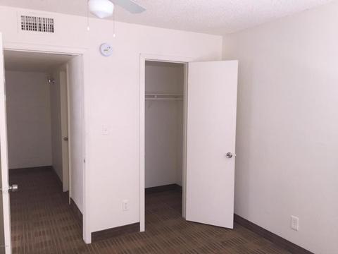 5207 N 42nd Dr, Phoenix, AZ 85019 photo 8