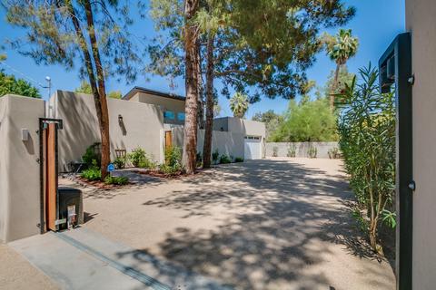 5105 N 10th Pl, Phoenix, AZ 85014 photo 1