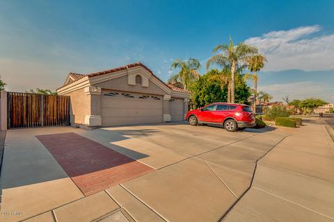482 W Johnson Dr, Gilbert, AZ 85233 photo 2