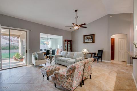 482 W Johnson Dr, Gilbert, AZ 85233 photo 3