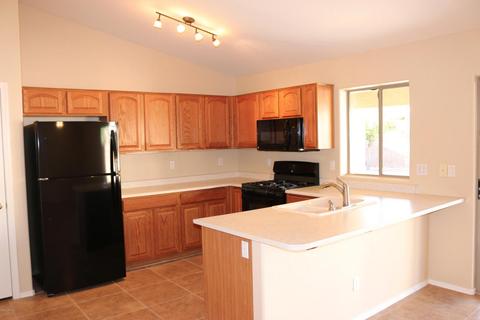 7946 W Whyman Ave, Phoenix, AZ 85043 photo 2