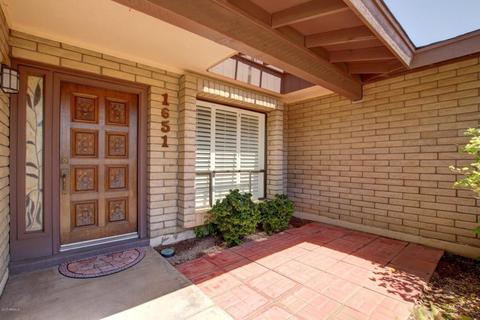 1651 S Ash St, Mesa, AZ 85202 photo 2