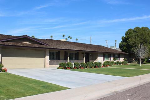 210 E Winter Dr, Phoenix, AZ 85020 photo 1