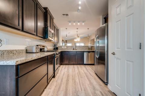 2079 E Saddlebrook Ct, Gilbert, AZ 85298 photo 9