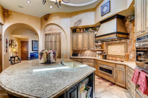 4443 E Michelle Dr, Phoenix, AZ 85032 photo 3