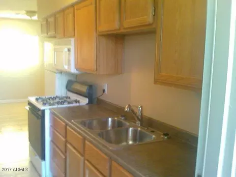 689 E Detroit St, Chandler, AZ 85225