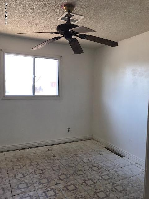 8233 W Avalon Dr, Phoenix, AZ 85033 photo 12