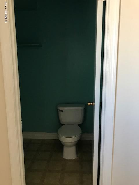 8233 W Avalon Dr, Phoenix, AZ 85033 photo 8