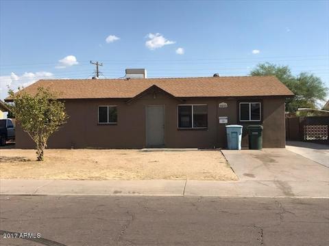 8233 W Avalon Dr, Phoenix, AZ 85033 photo 1