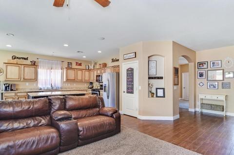 974 E Stottler Ct, Gilbert, AZ 85296 photo 8