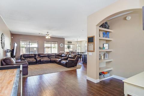974 E Stottler Ct, Gilbert, AZ 85296 photo 5