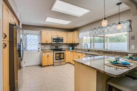 2843 E Cannon Dr, Phoenix, AZ 85028 photo 8