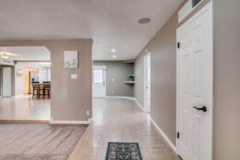 2843 E Cannon Dr, Phoenix, AZ 85028 photo 2